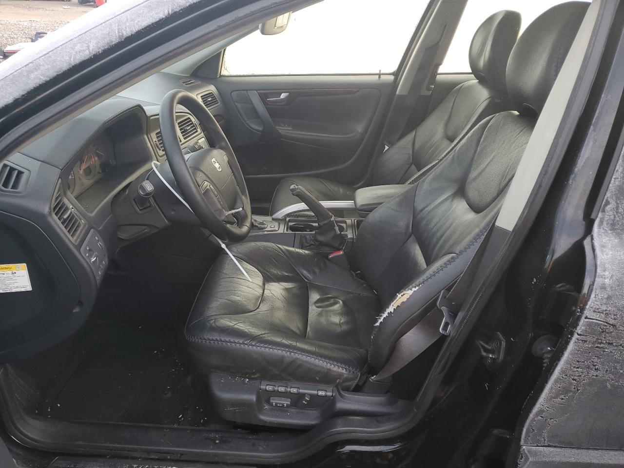 2001 Volvo V70 - Image 7