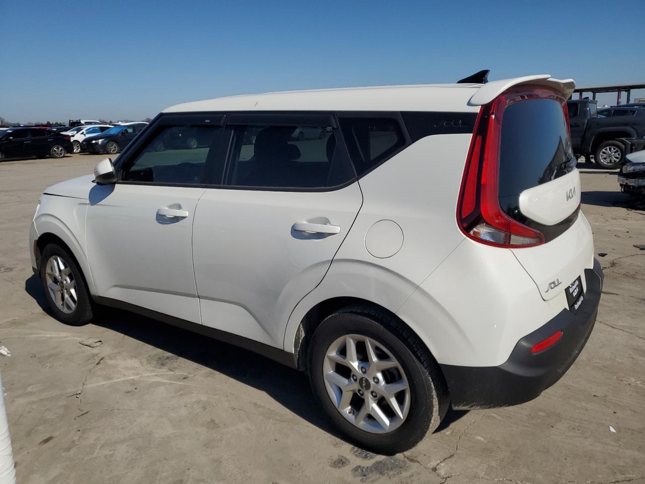 2022 Kia Soul - Image 2