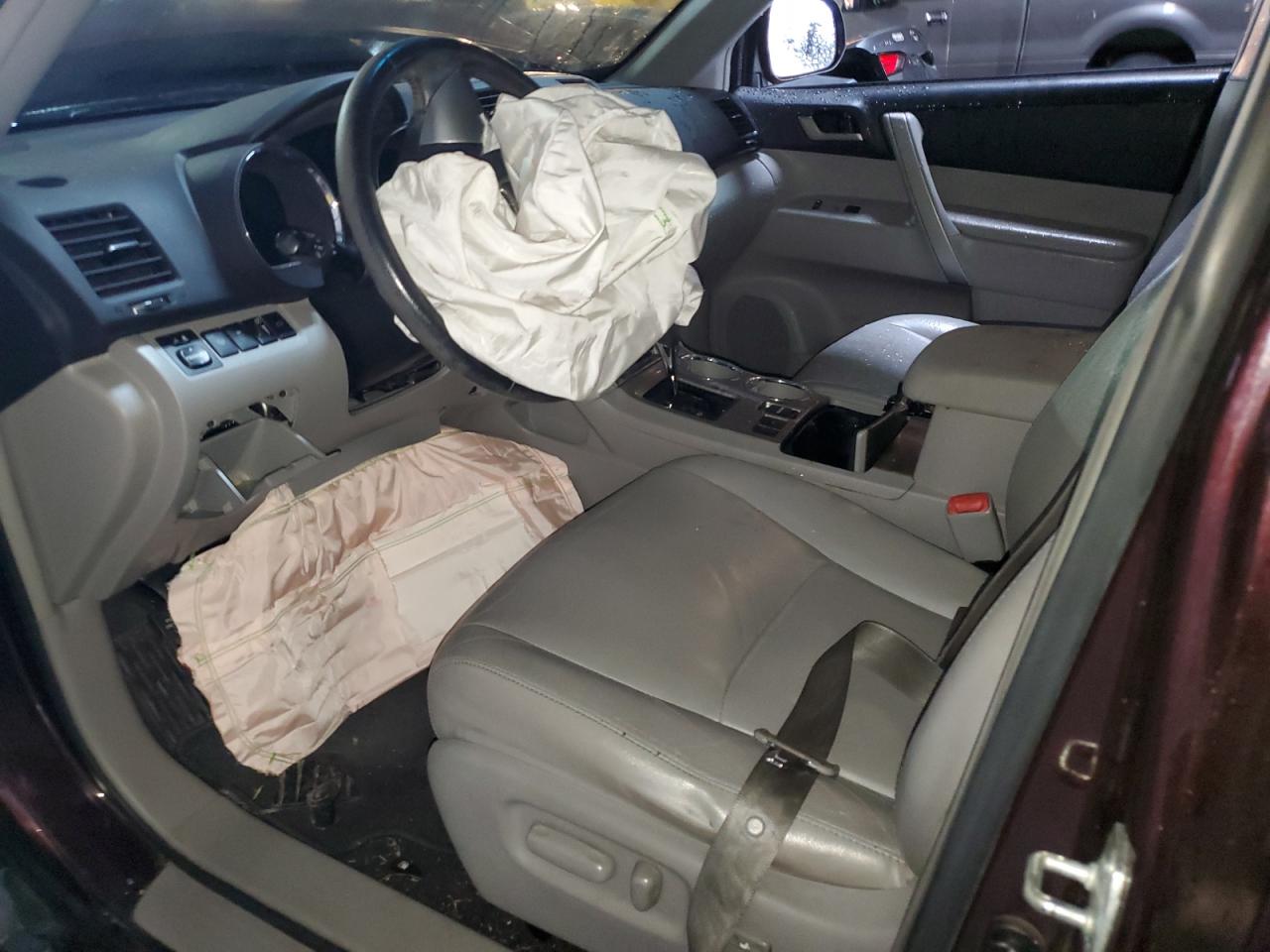 2012 Toyota Highlander - Image 7