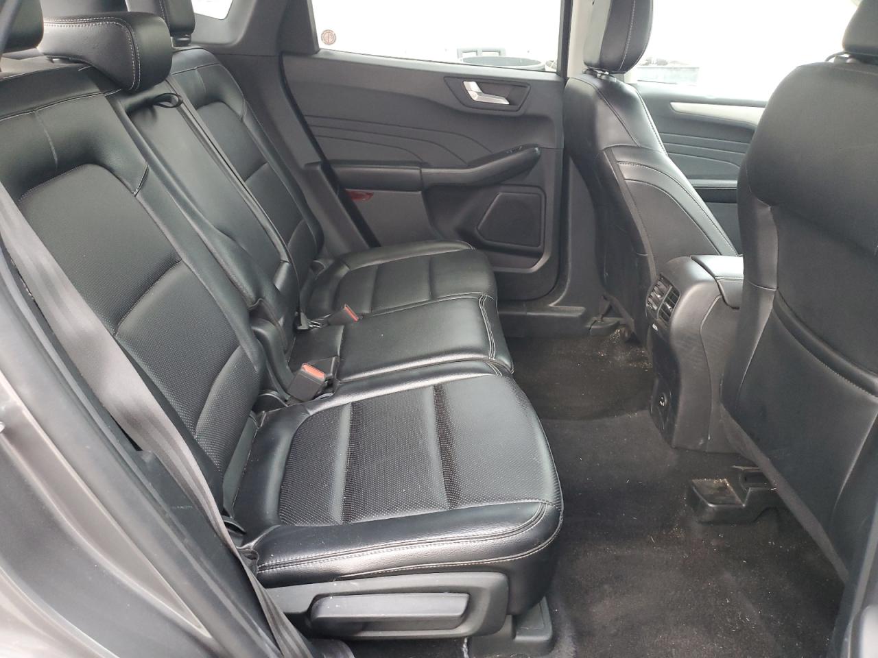 2022 Ford Escape - Image 11