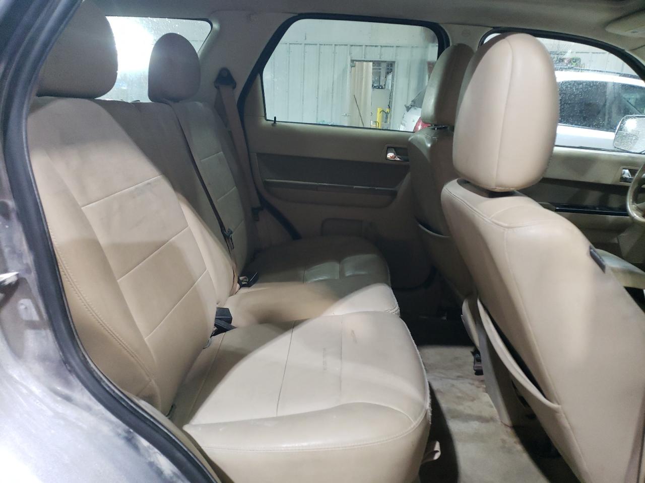 2011 Ford Escape - Image 11