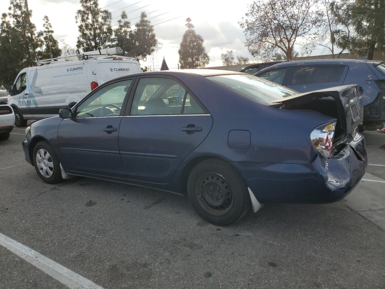 2005 Toyota Camry - Image 2