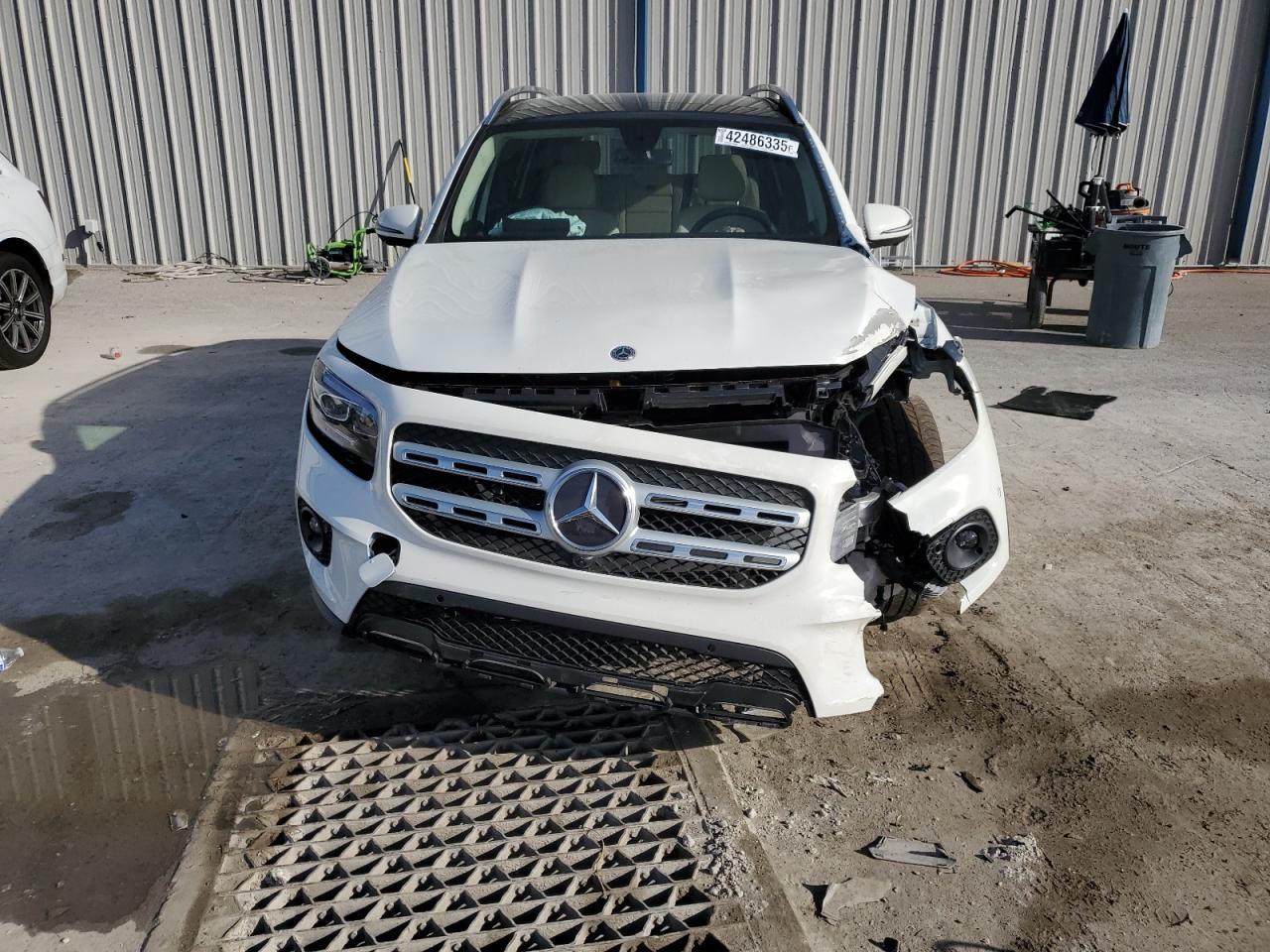 2023 Mercedes-Benz GLB - Image 5