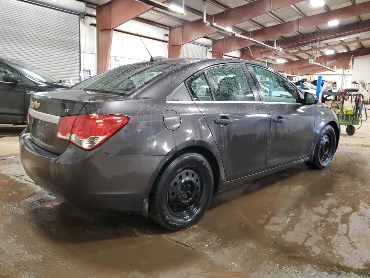 2016 Chevrolet Cruze - Image 3