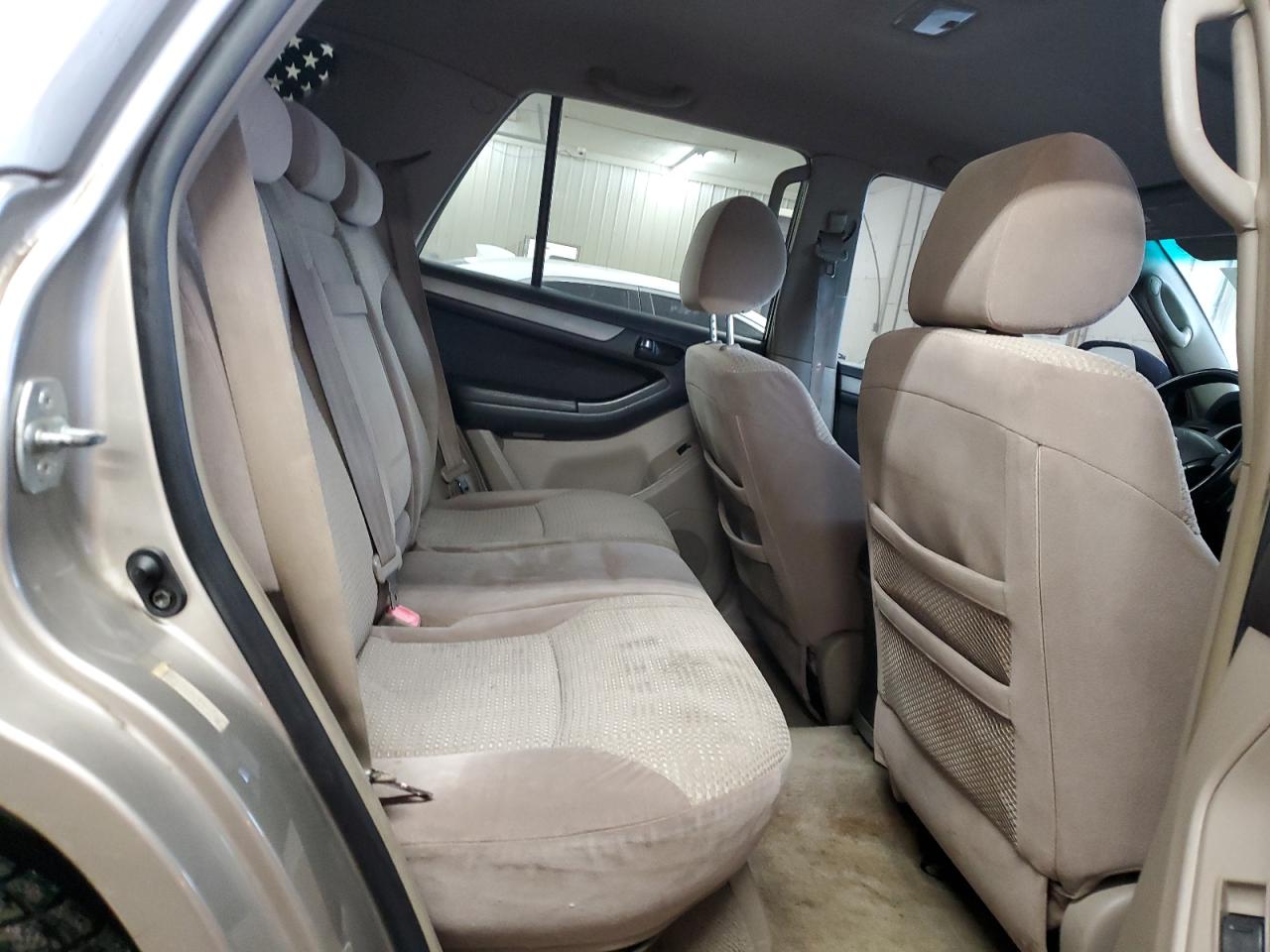 2004 Toyota 4Runner - Image 11