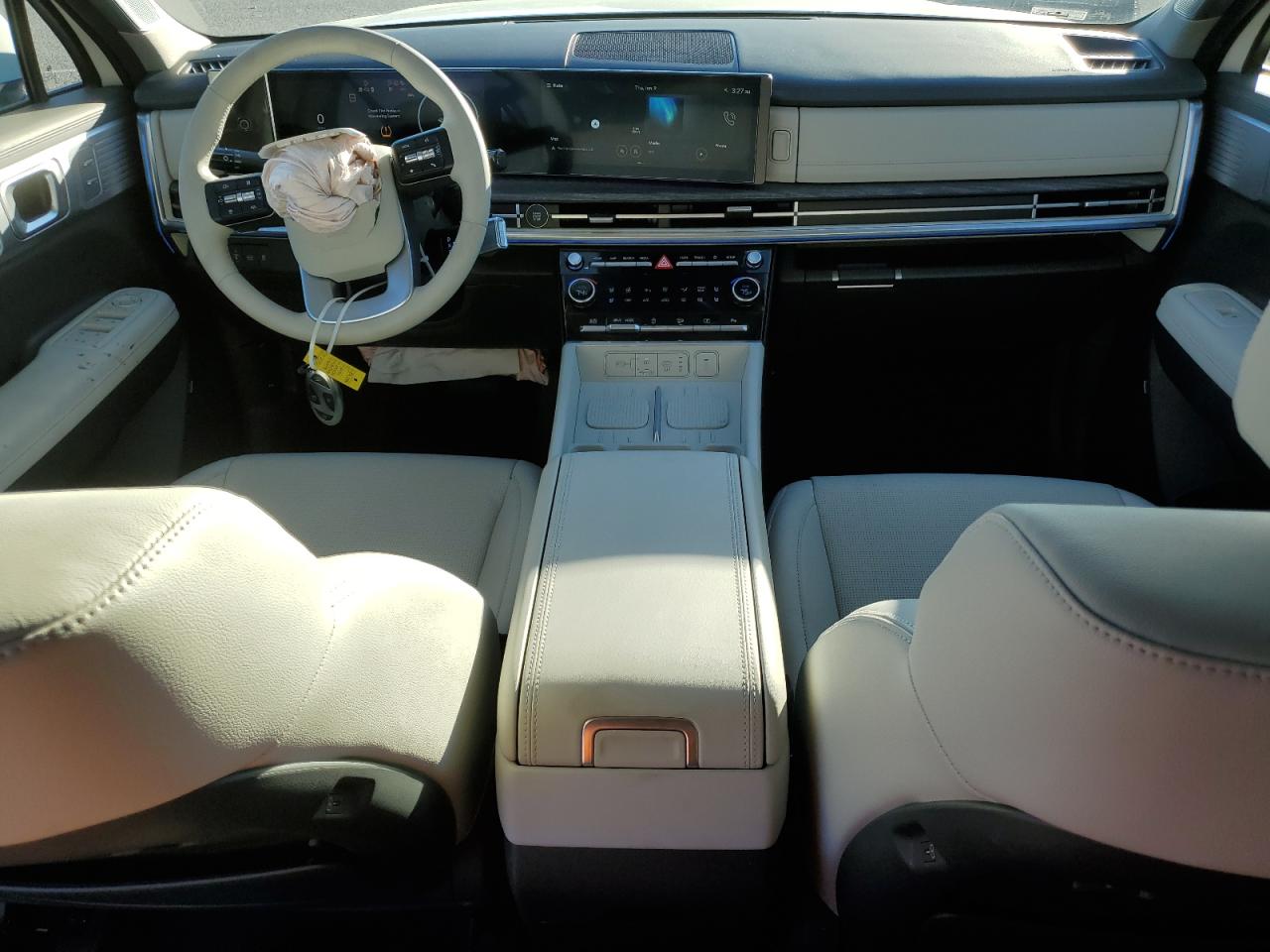 2024 Hyundai Santa Fe - Image 8