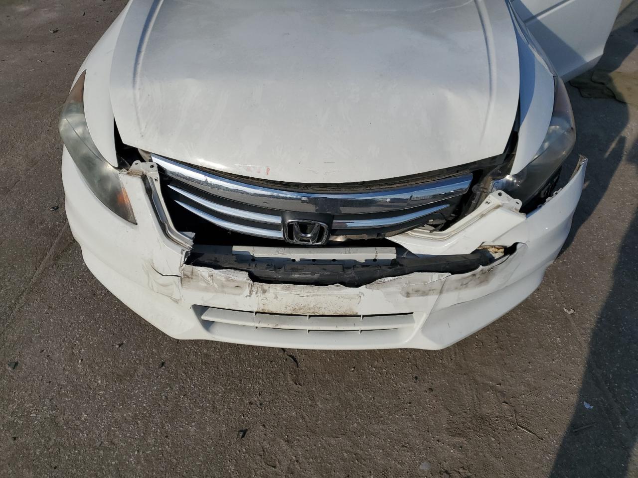 2012 Honda Accord - Image 11