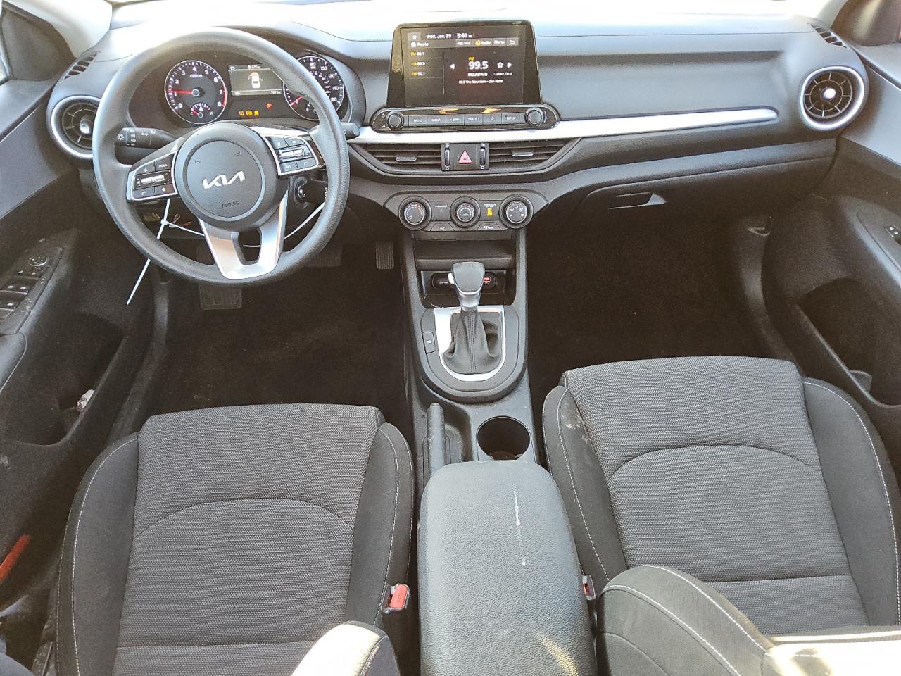 2024 Kia Forte - Image 8