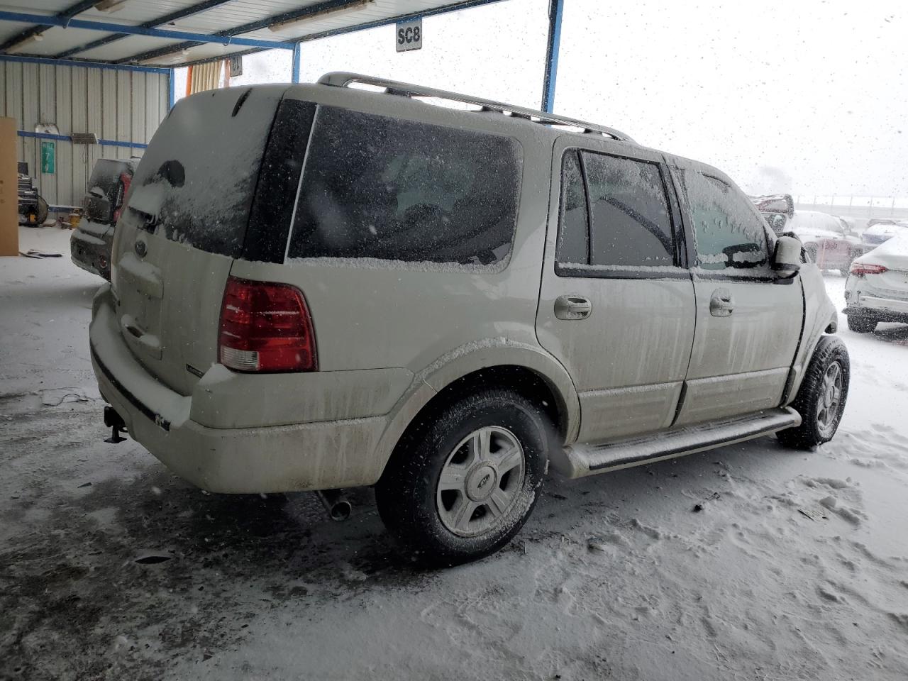 2005 Ford Expedition - Image 3