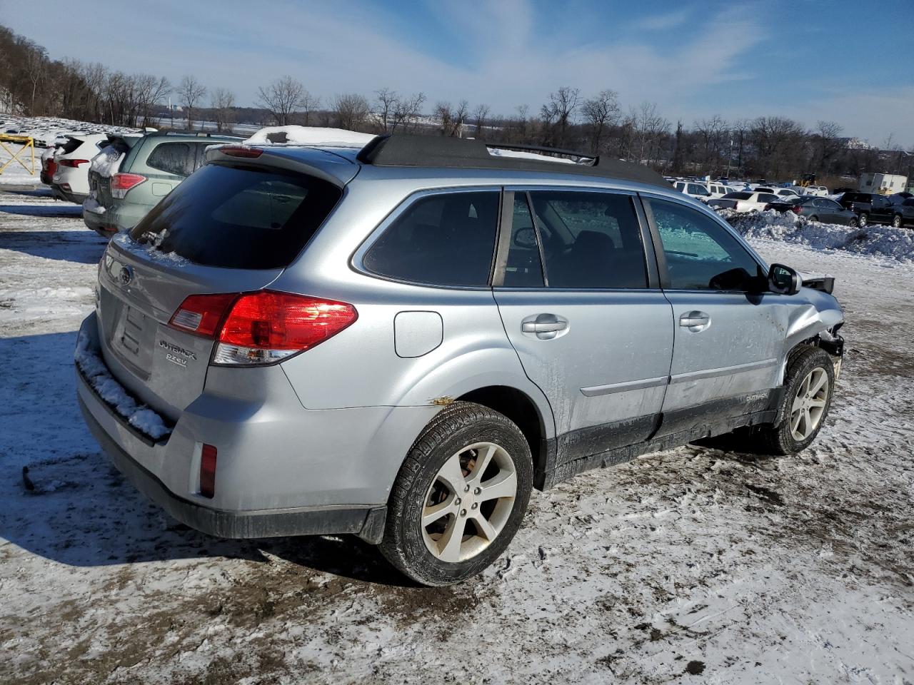 2013 Subaru Outback - Image 3