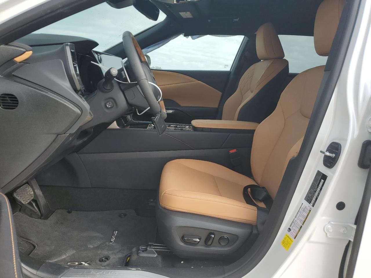 2024 Lexus RX - Image 7