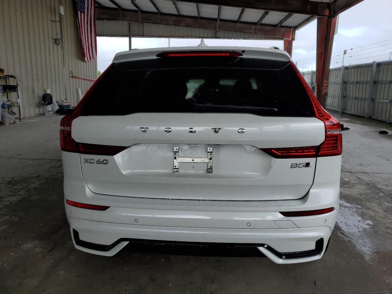 2023 Volvo XC60 - Image 6