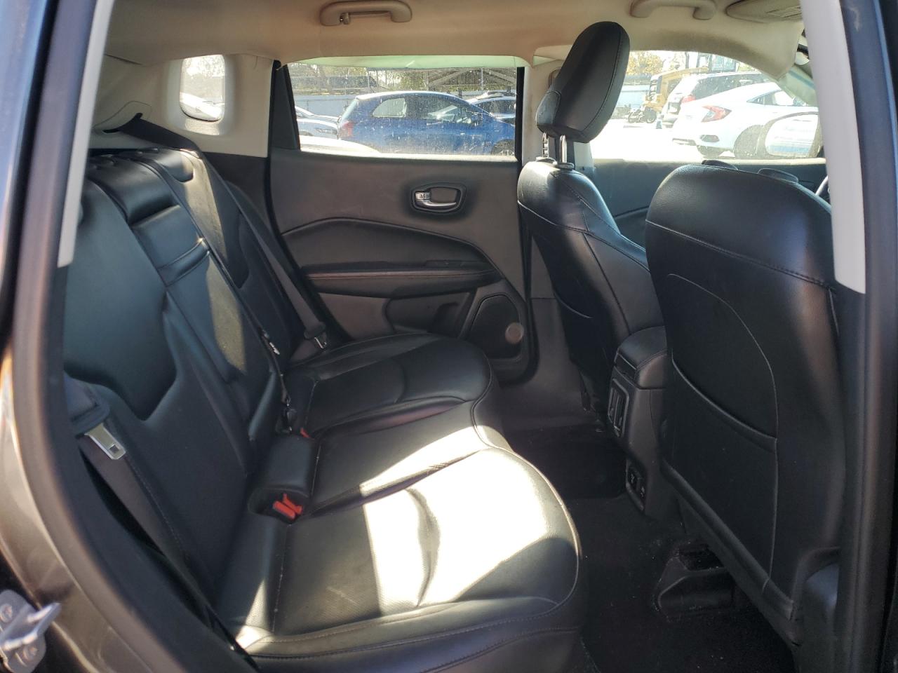 2019 Jeep Compass - Image 11