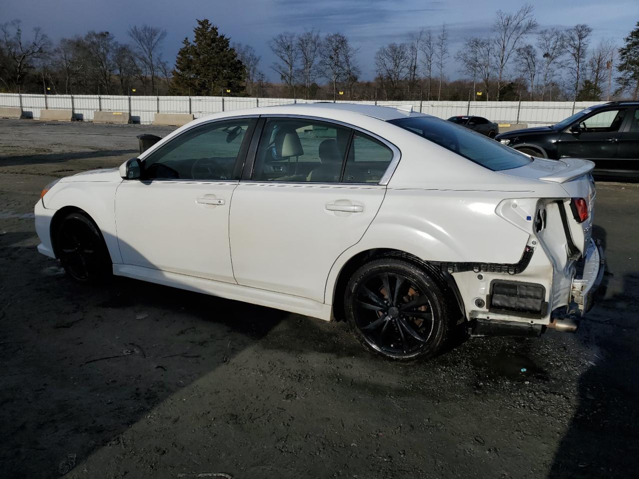 2013 Subaru Legacy - Image 2