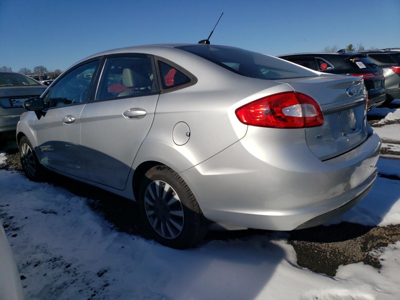 2013 Ford Fiesta - Image 2