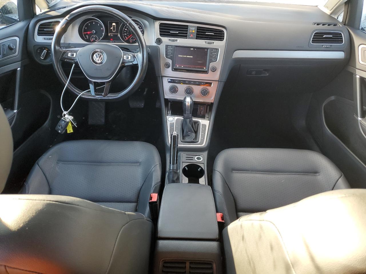 2016 Volkswagen Golf - Image 8