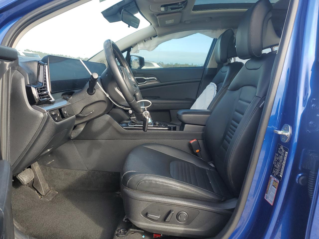 2023 Kia Sportage - Image 7