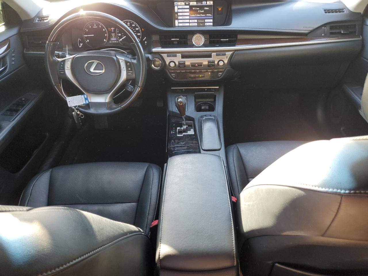 2014 Lexus ES - Image 8