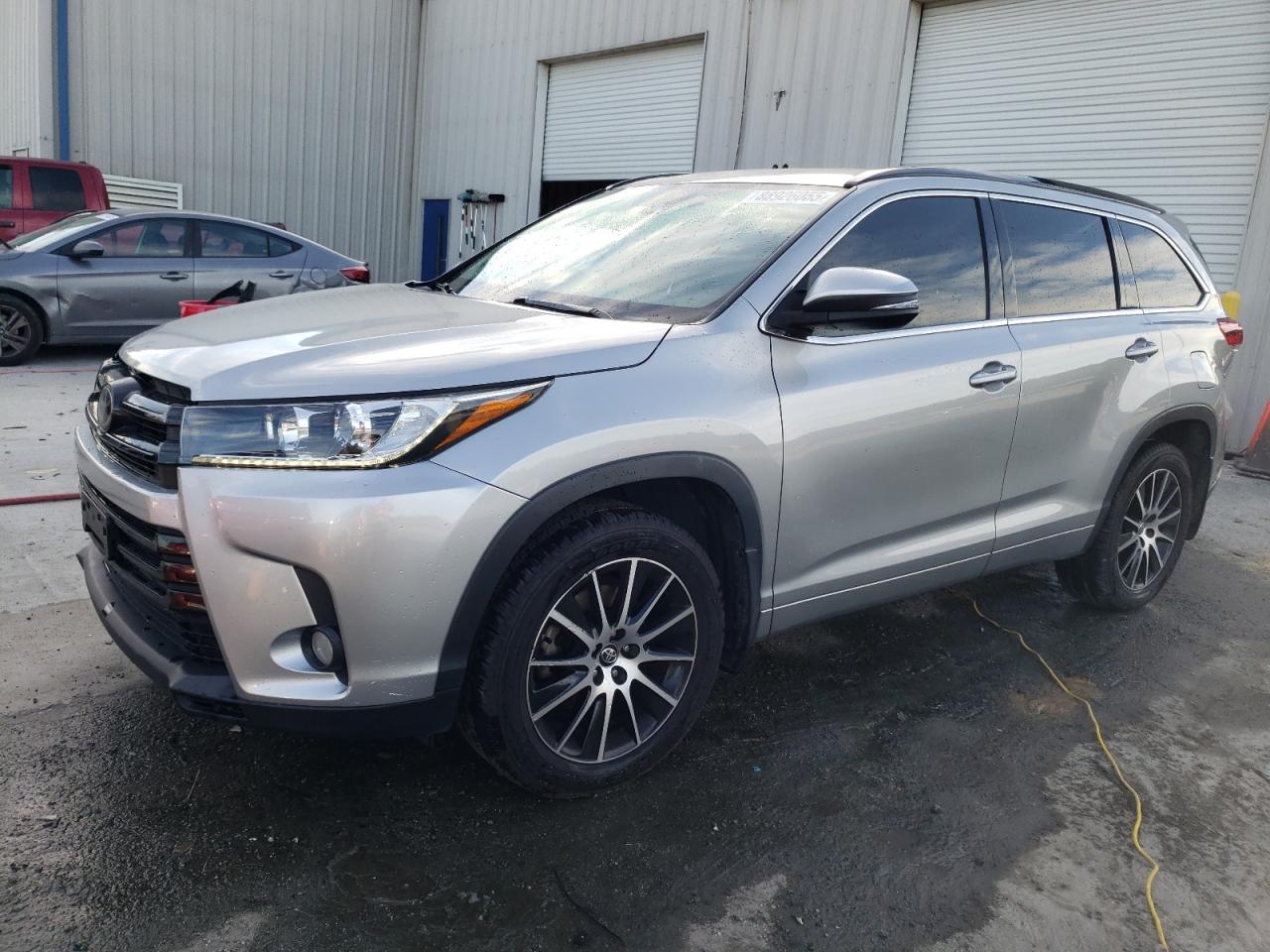 2017 Toyota Highlander - Image 1