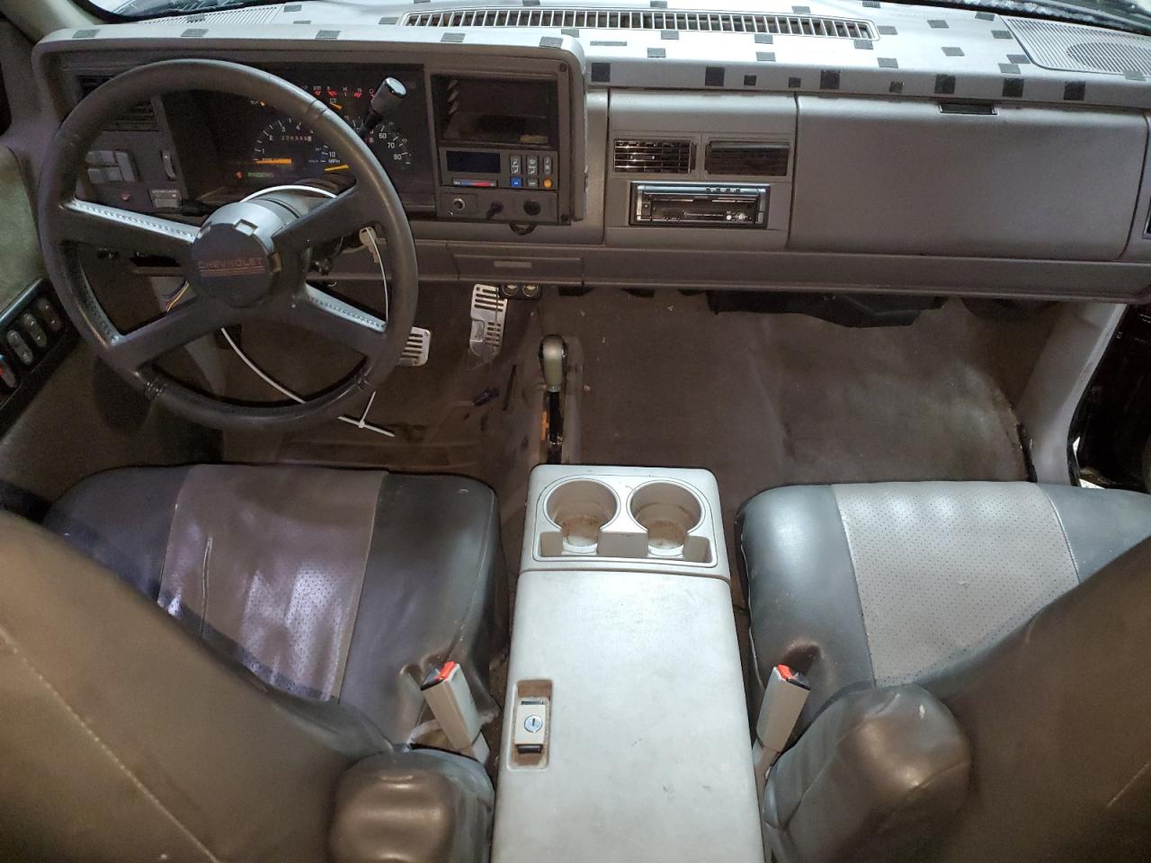 1992 Chevrolet Gmt-400 K2500 VIN: 2GCFK29K8N1210667 Lot: 70644445