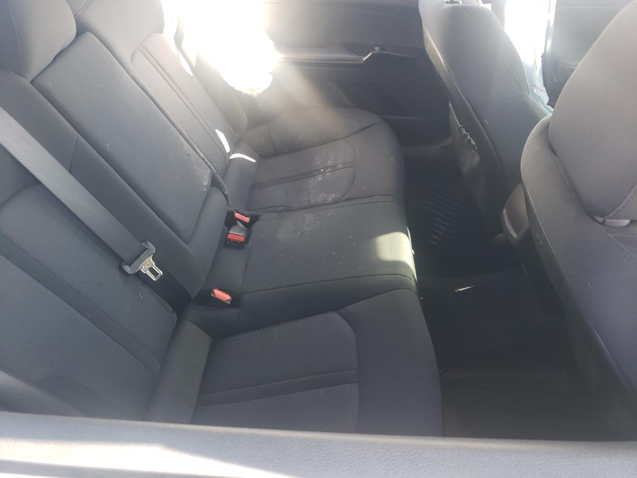 2023 Kia K5 - Image 10