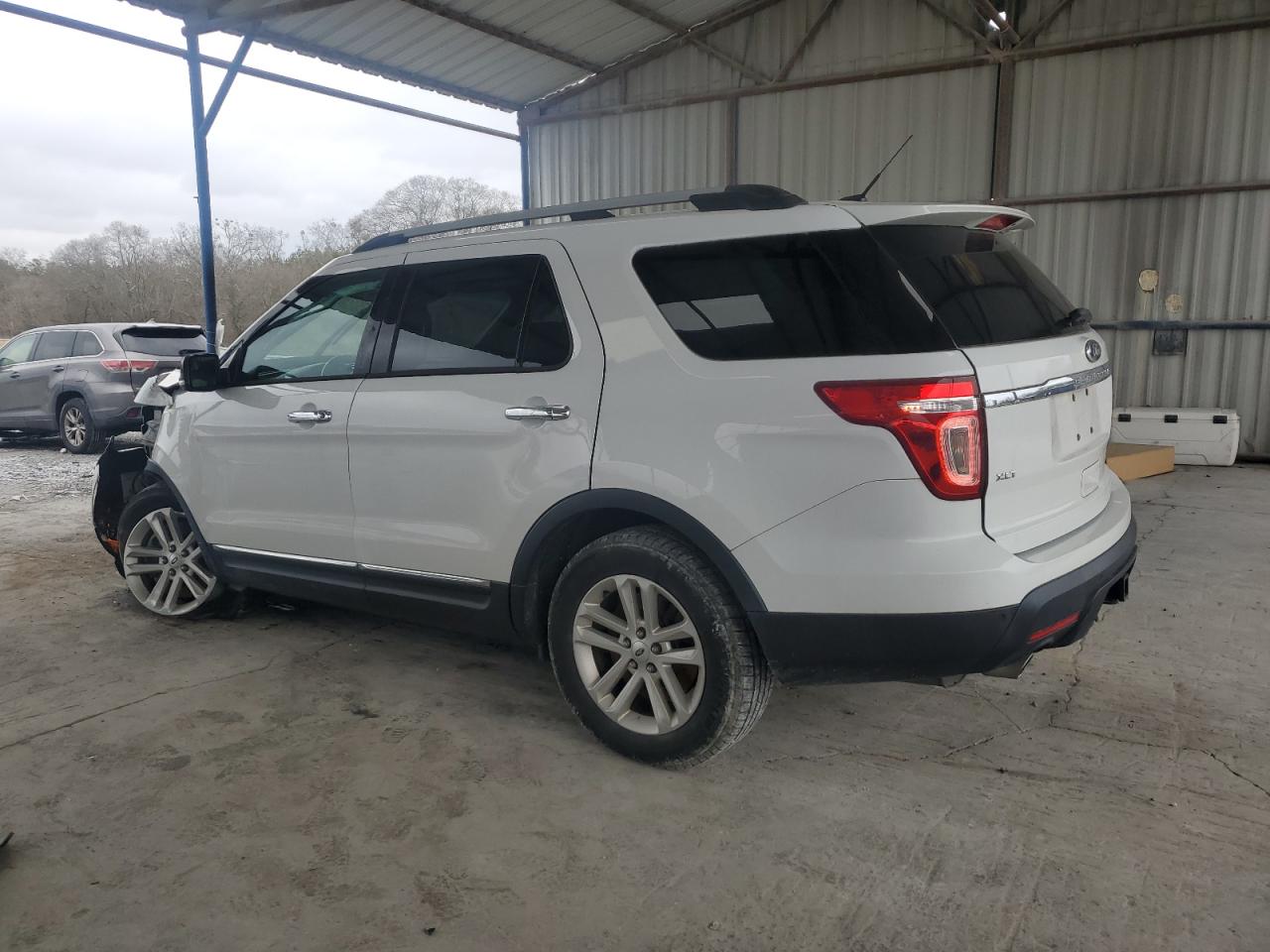 2015 Ford Explorer - Image 2