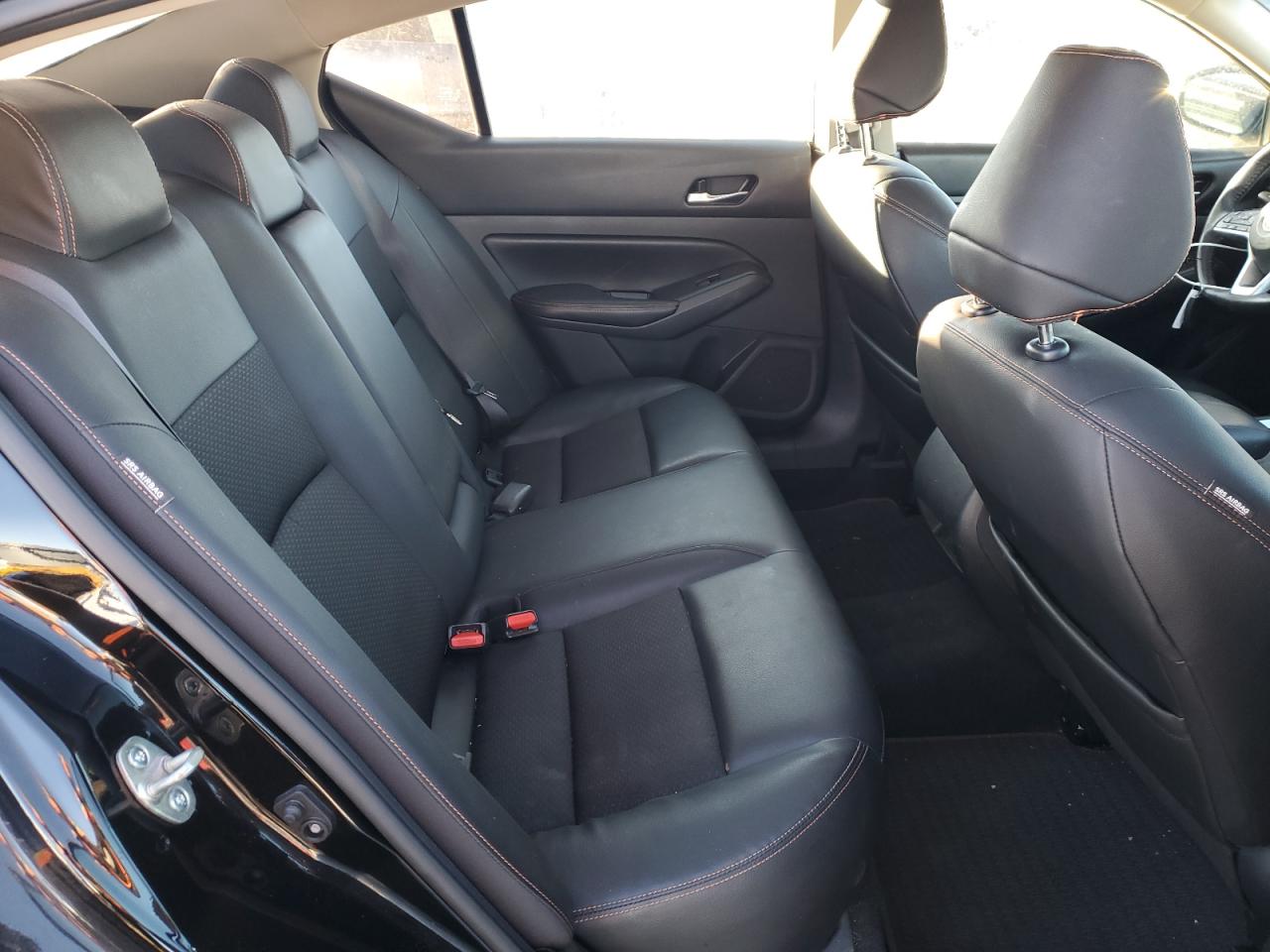 2021 Nissan Altima - Image 10