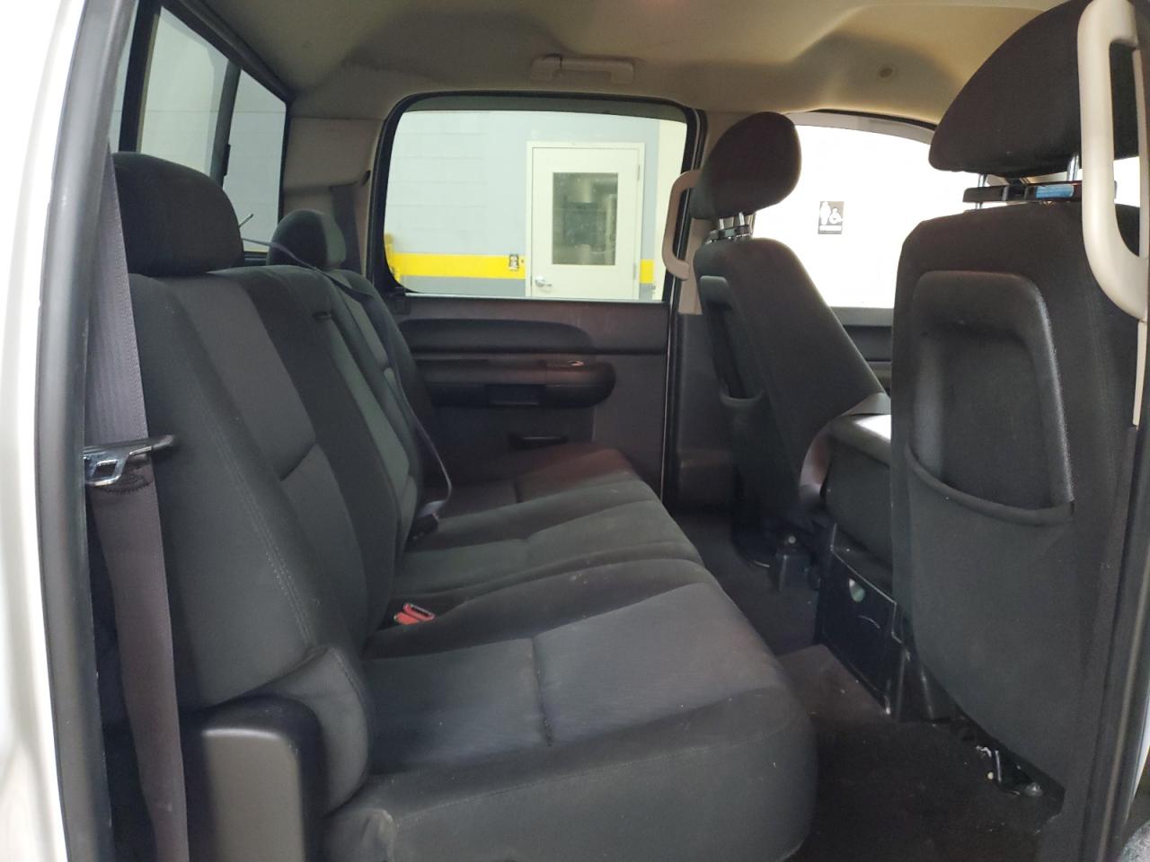 2011 Chevrolet Silverado - Image 10