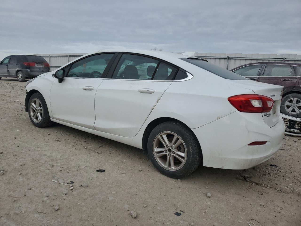 2017 Chevrolet Cruze - Image 2