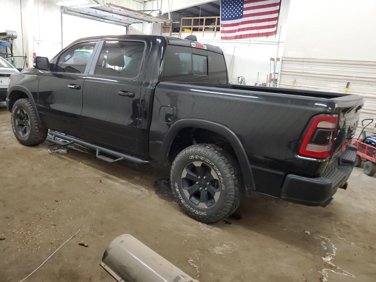 2019 RAM 1500 - Image 2