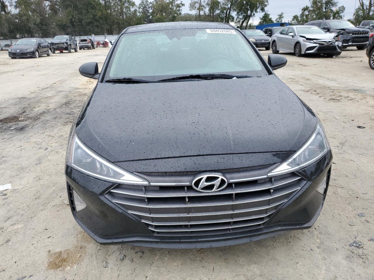 2019 Hyundai Elantra - Image 5