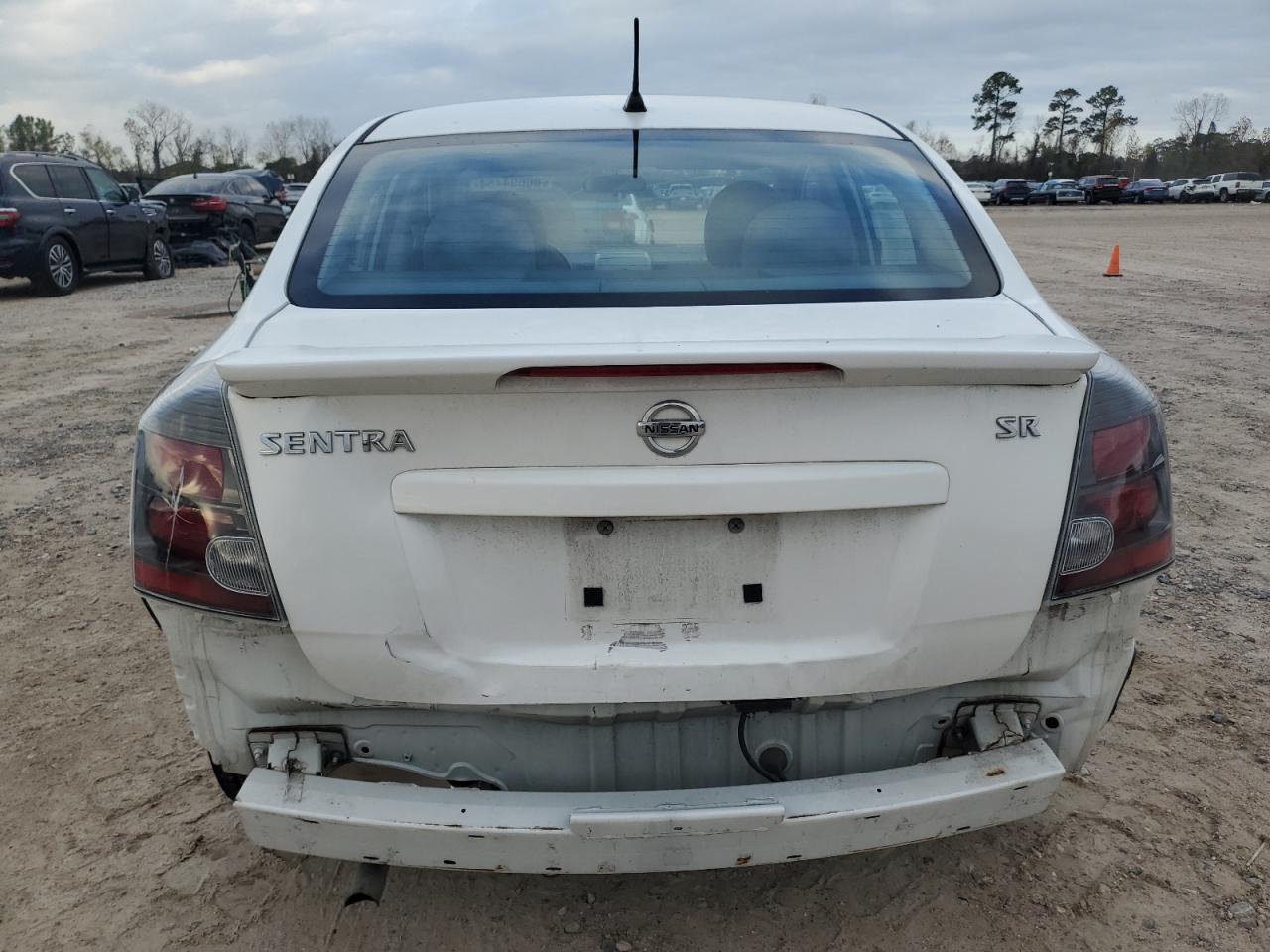 2010 Nissan Sentra - Image 6