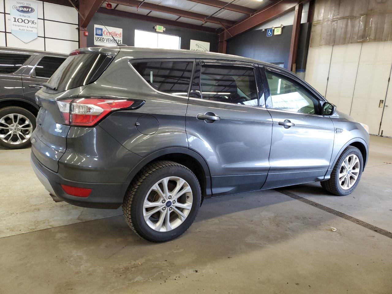 VIN 1FMCU0GD5HUC28621 2017 FORD ESCAPE no.3