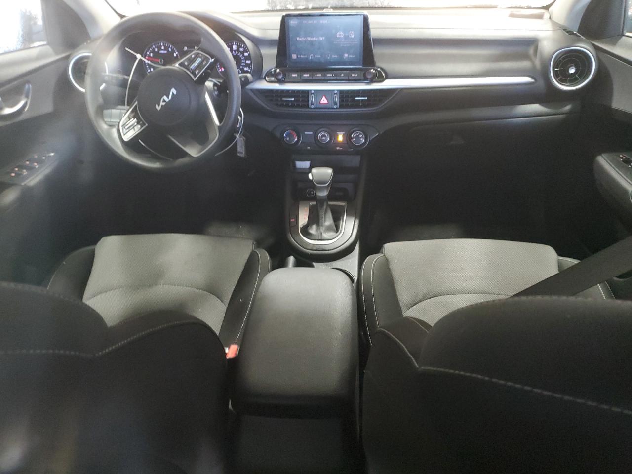 2023 Kia Forte - Image 8