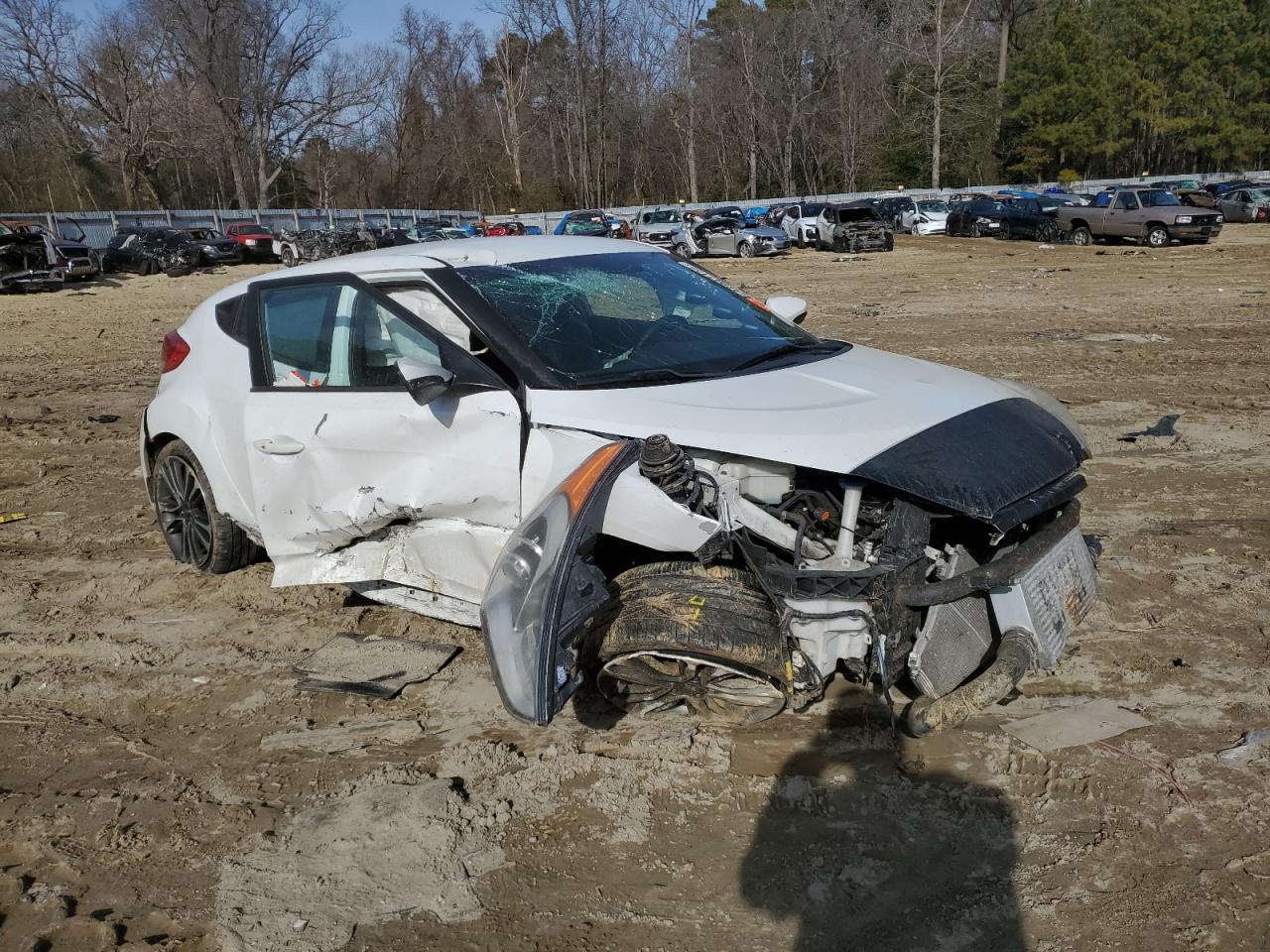 2016 Hyundai Veloster - Image 4