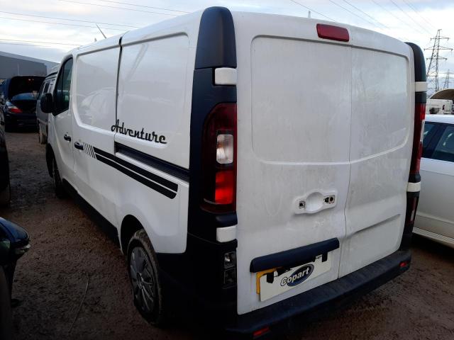 2015 VAUXHALL VIVARO 270