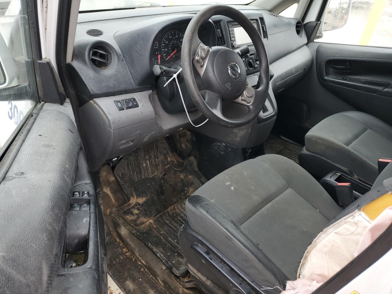 2015 Nissan NV - Image 8