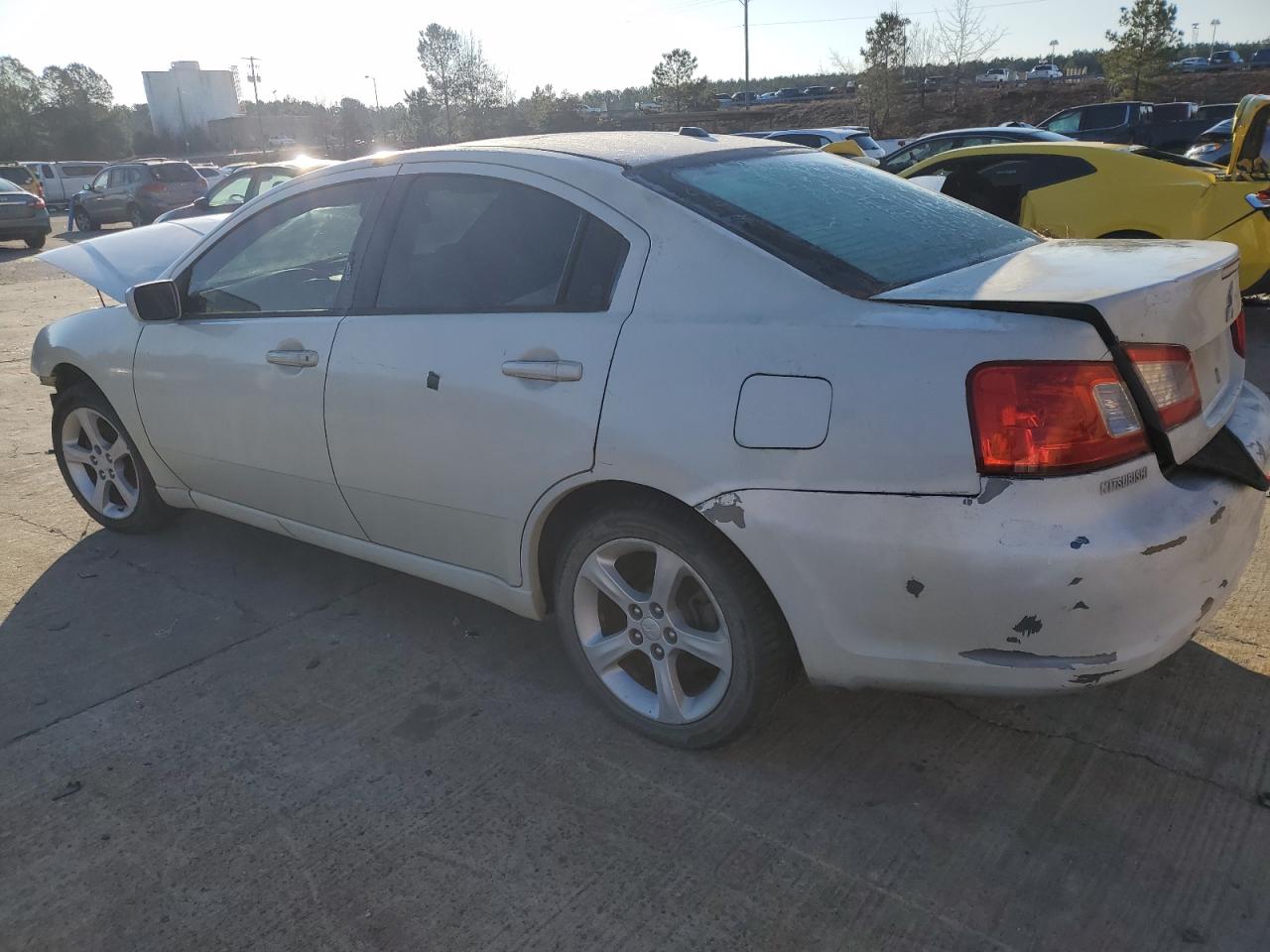 2009 Mitsubishi Galant - Image 2