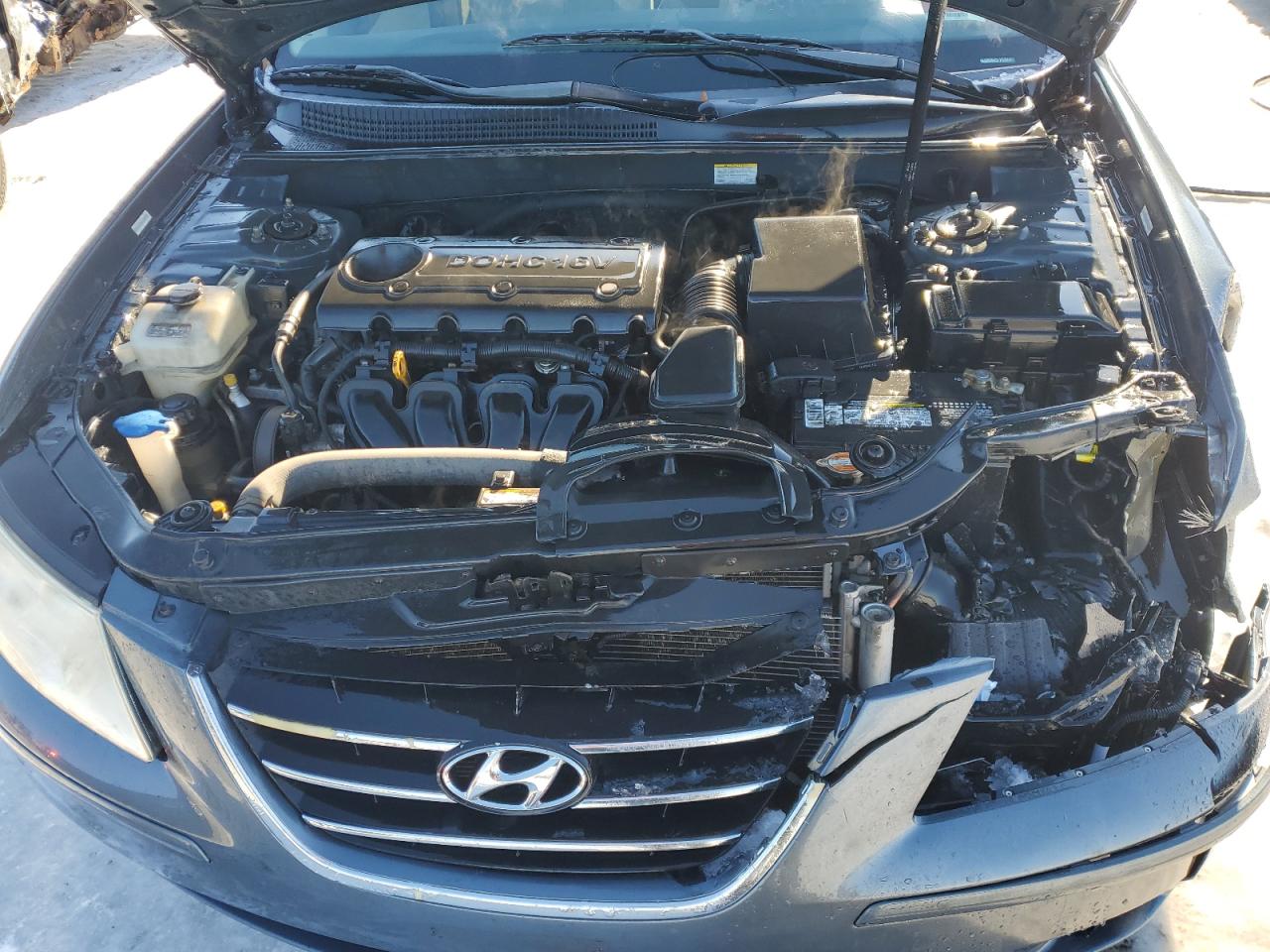 2009 Hyundai Sonata - Image 11