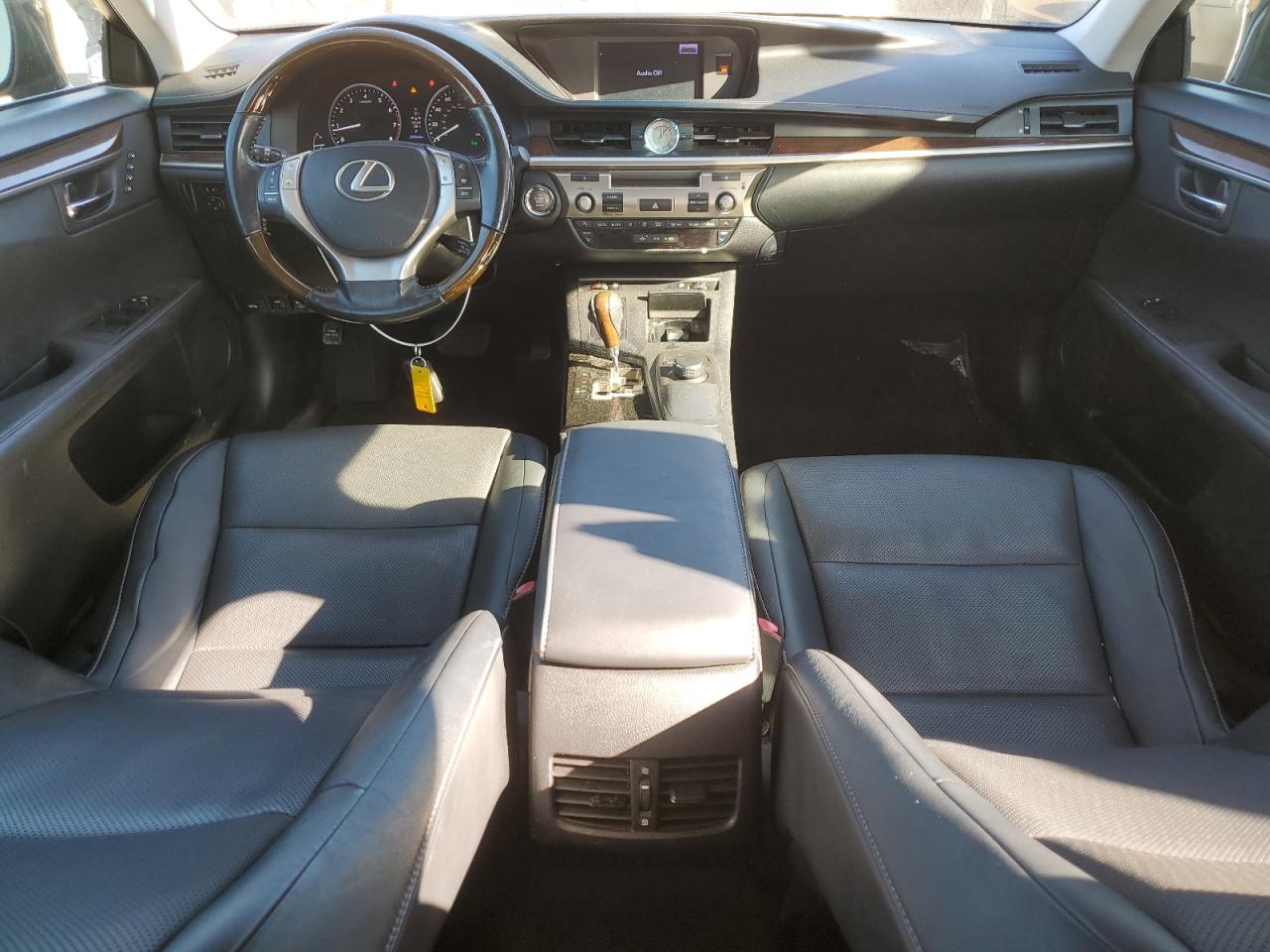 2014 Lexus ES - Image 8