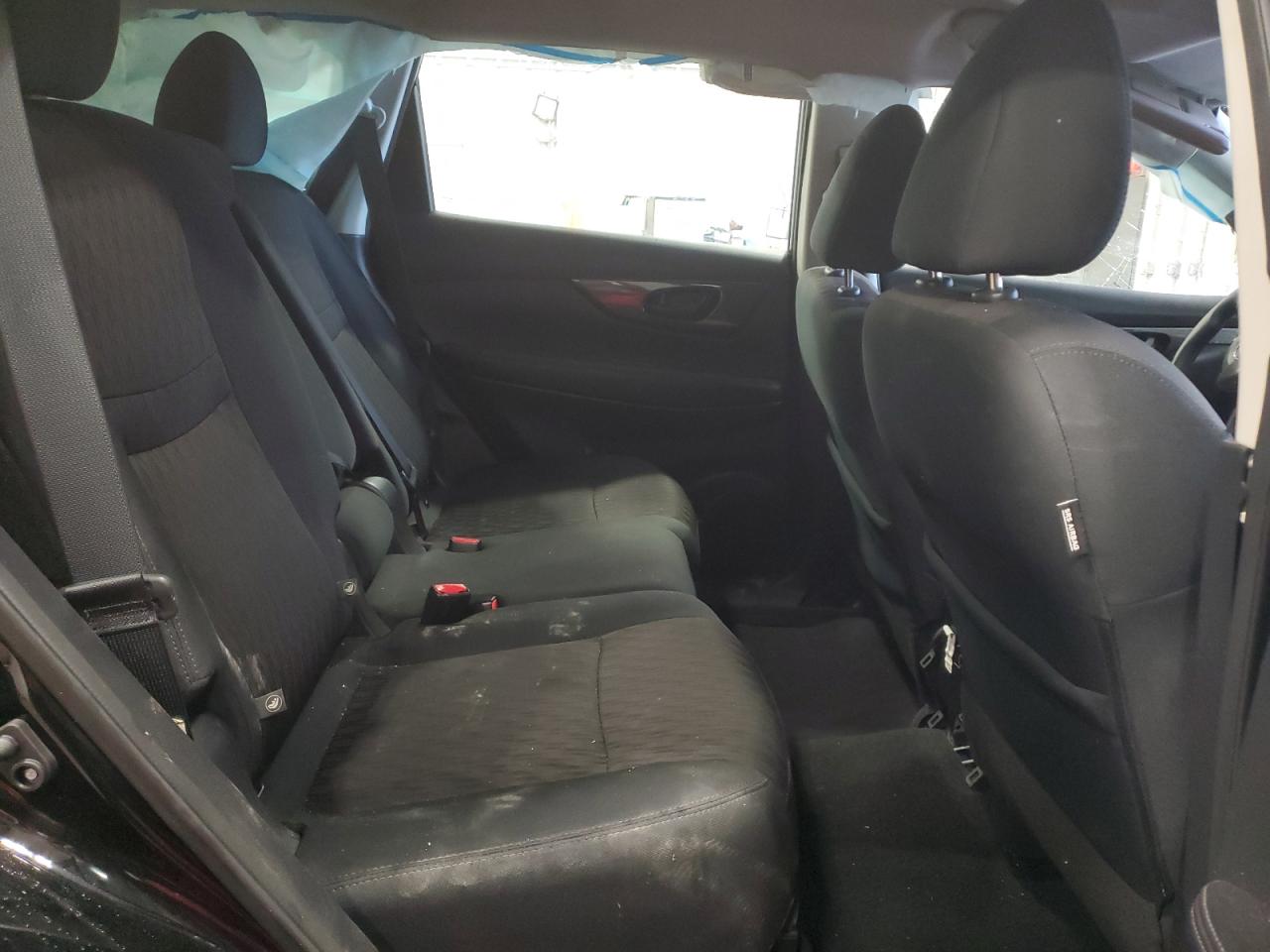 2019 Nissan Rogue - Image 11