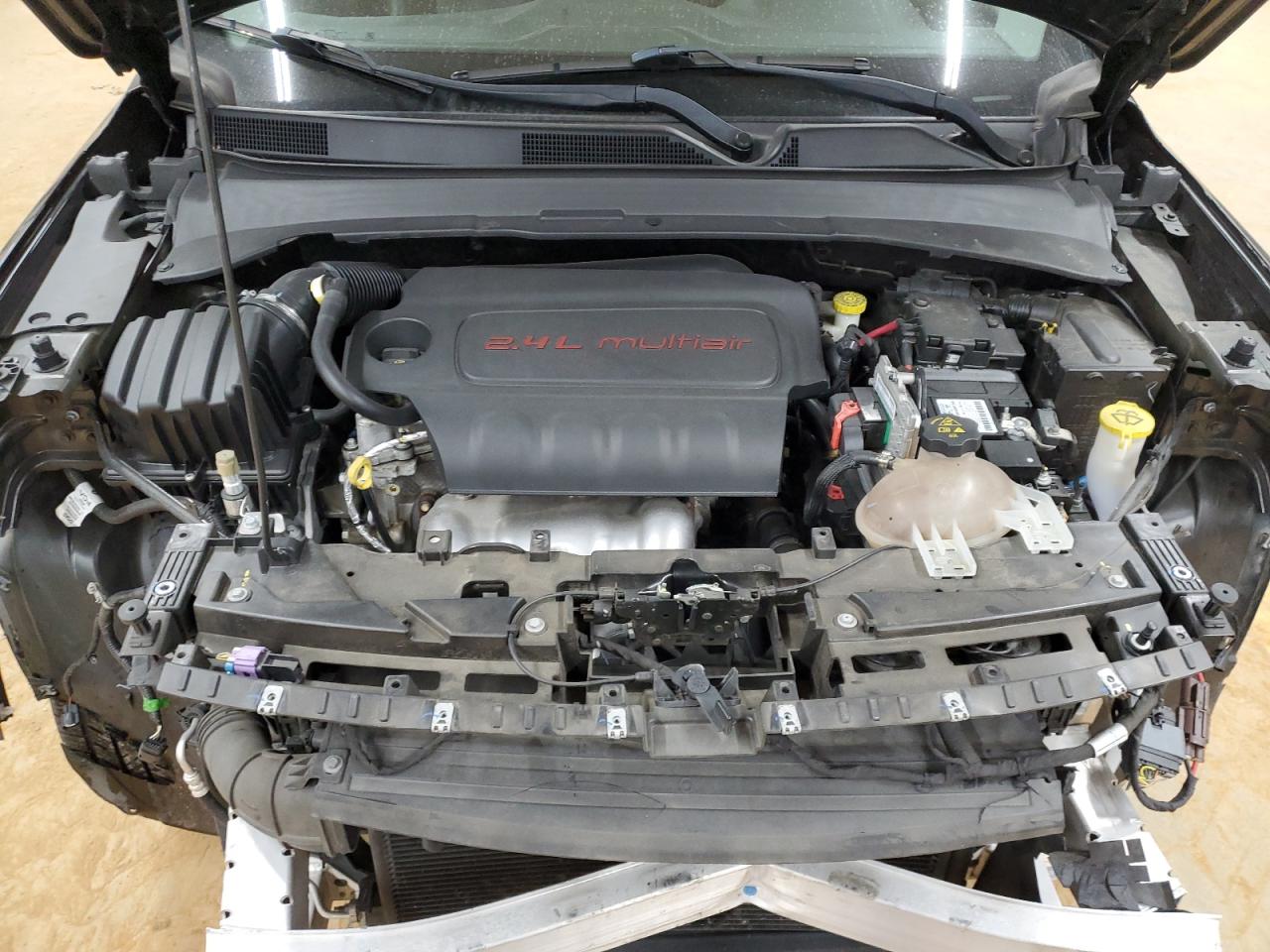 2018 Jeep Compass - Image 12