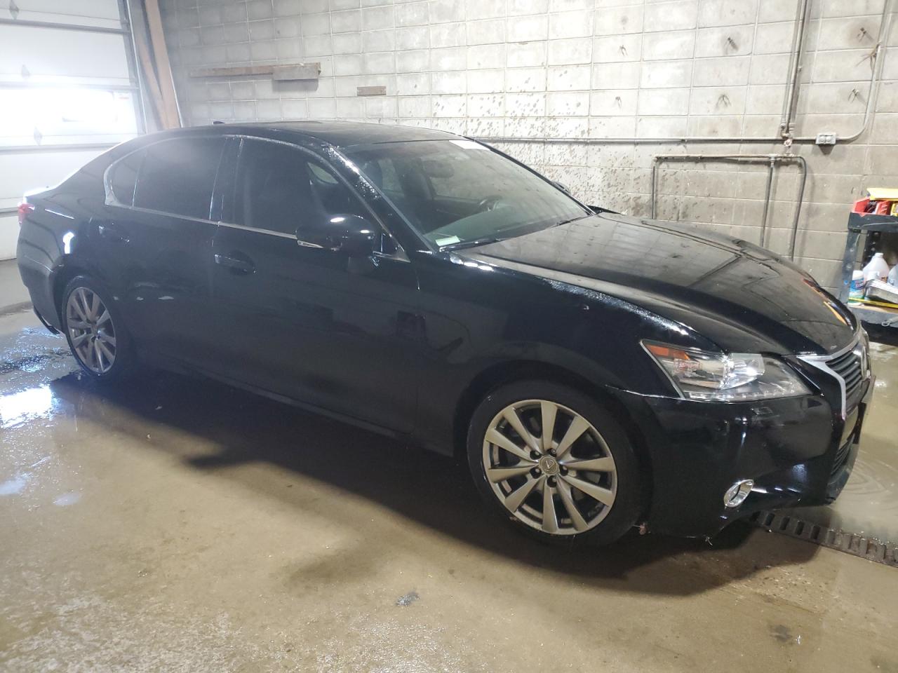 2015 Lexus GS - Image 4