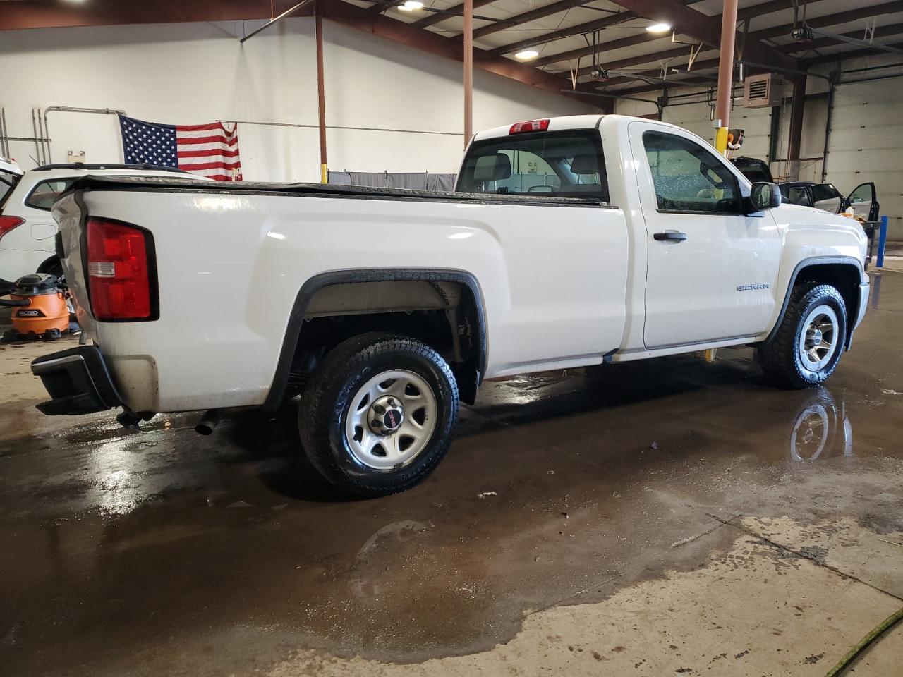 2017 GMC Sierra - Image 3