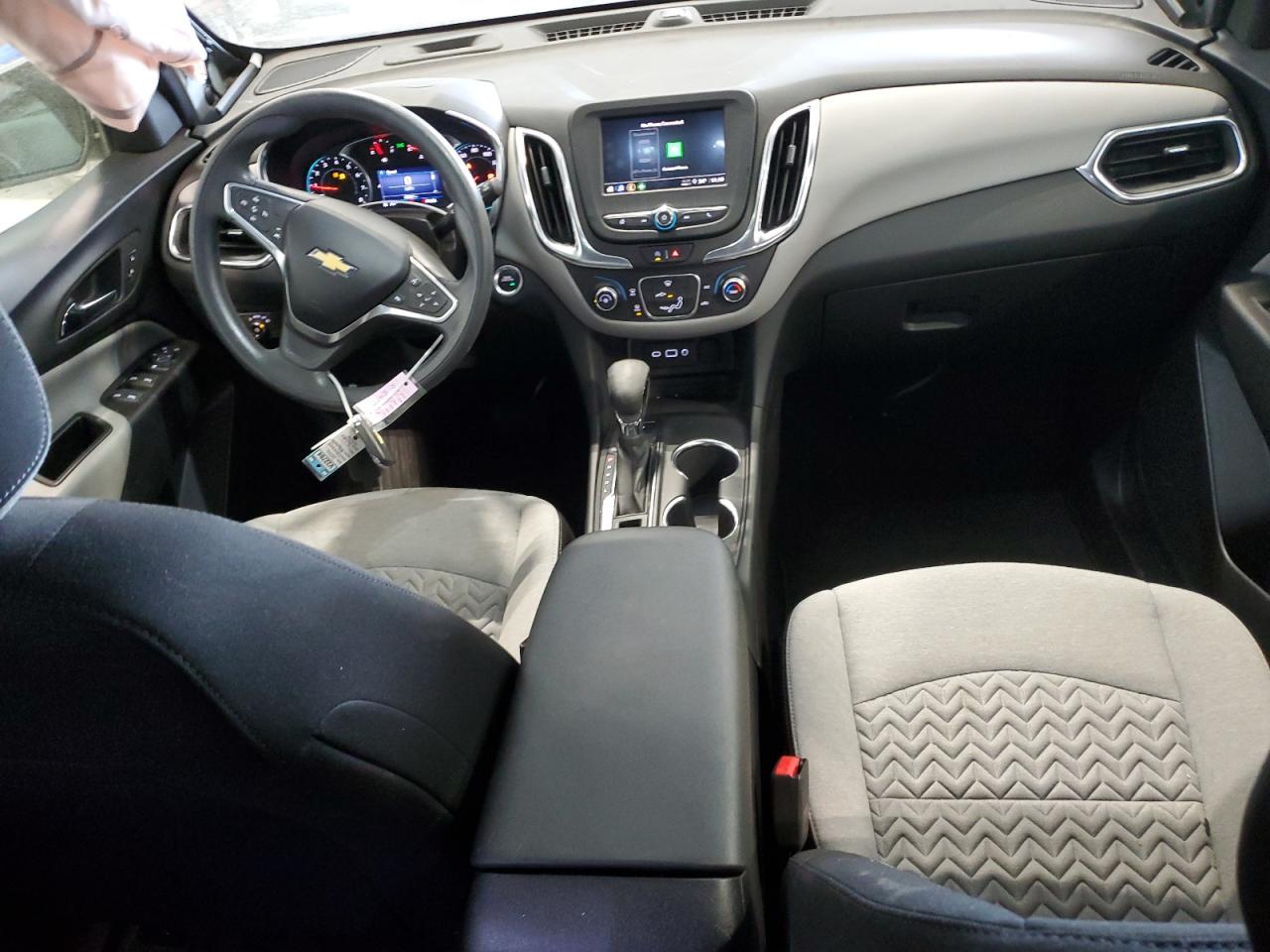 2022 Chevrolet Equinox - Image 8