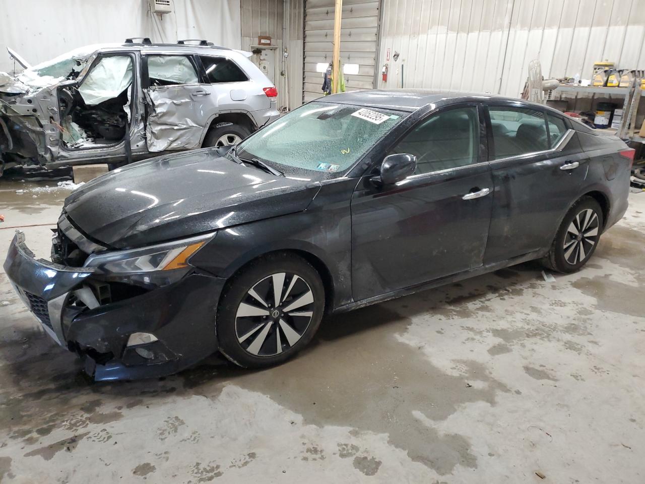 2019 Nissan Altima - Image 1
