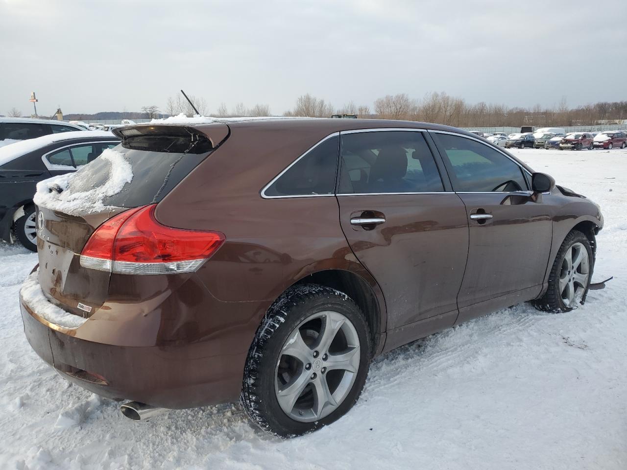 2010 Toyota Venza - Image 3