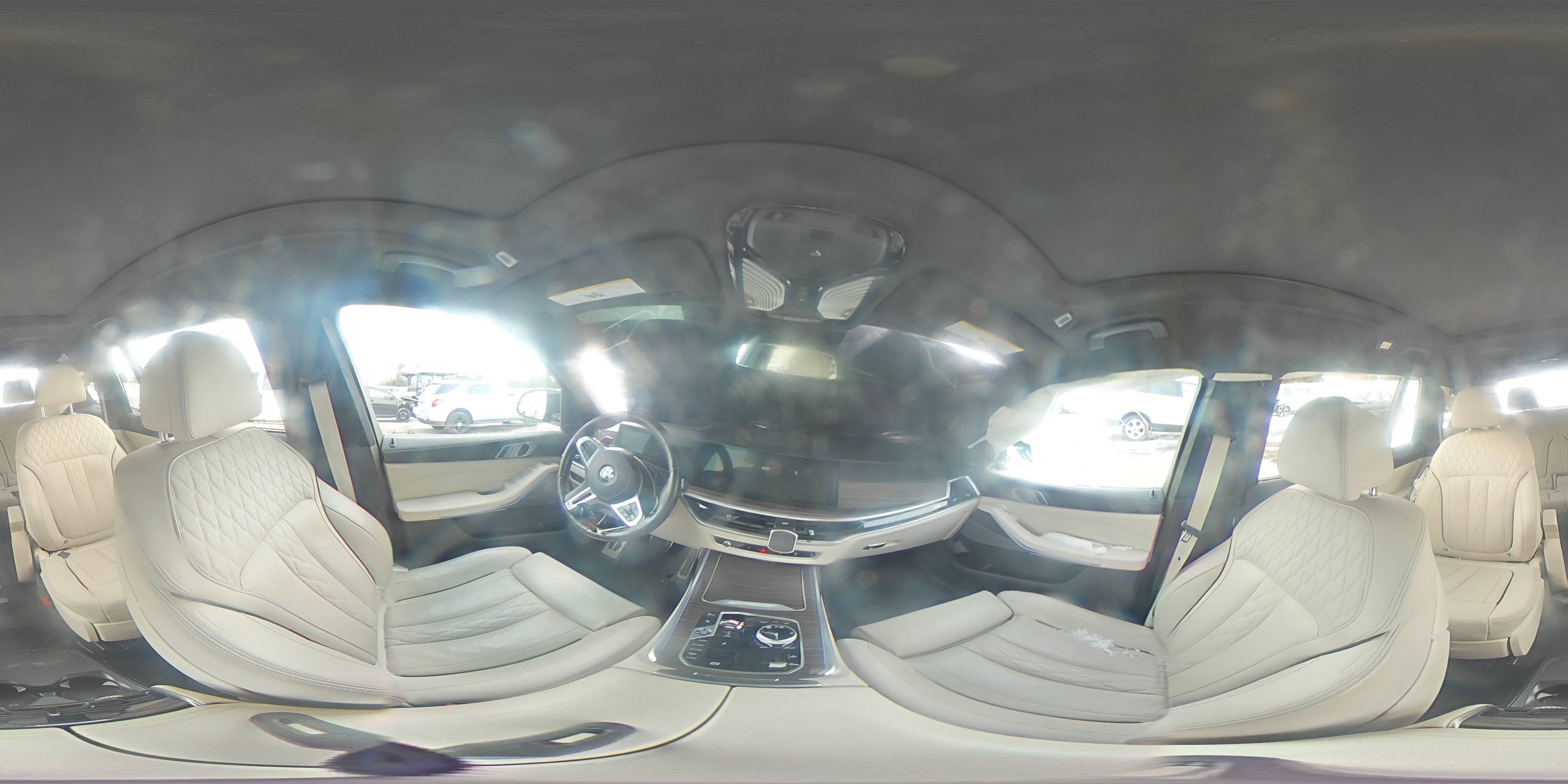 2024 BMW X7 - Image 13