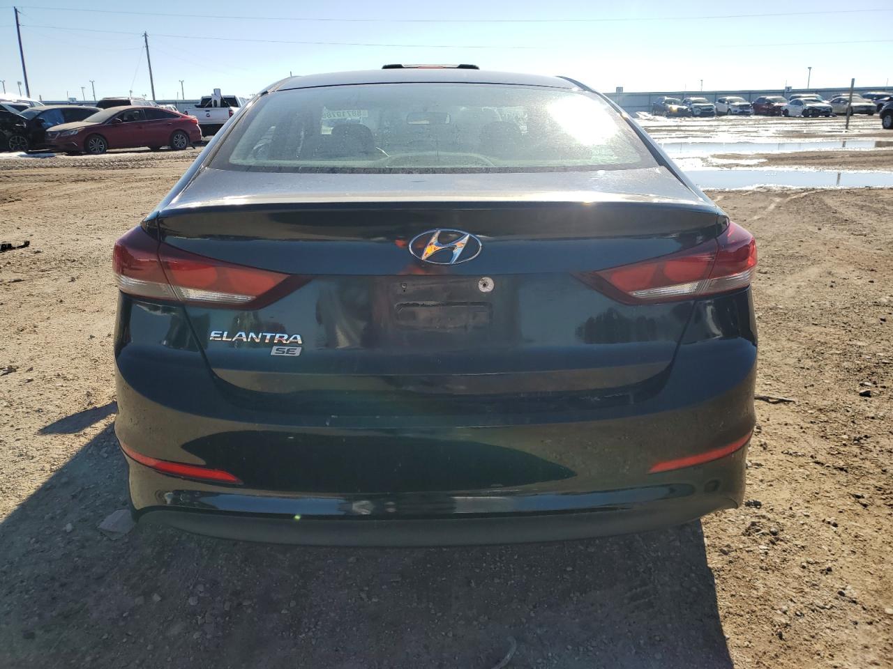 2018 Hyundai Elantra - Image 6