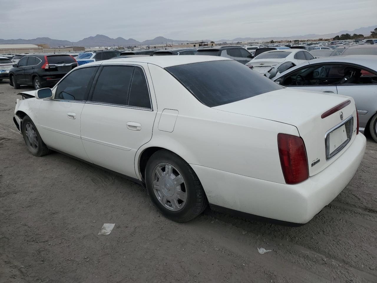 2004 Cadillac De Ville - Image 2